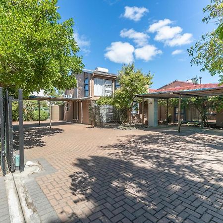 Absolute Bosch Guest House Stellenbosch Bagian luar foto
