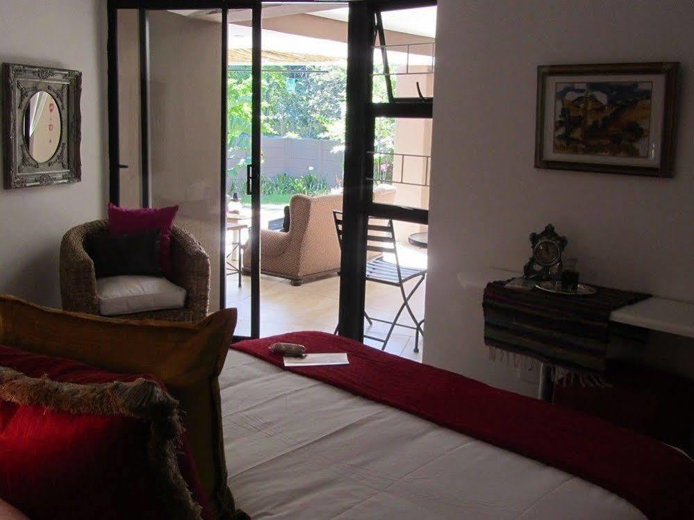 Absolute Bosch Guest House Stellenbosch Bagian luar foto